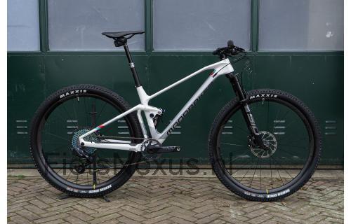 Mondraker F-Podium Carbon DC RR beoordelingen en specificaties